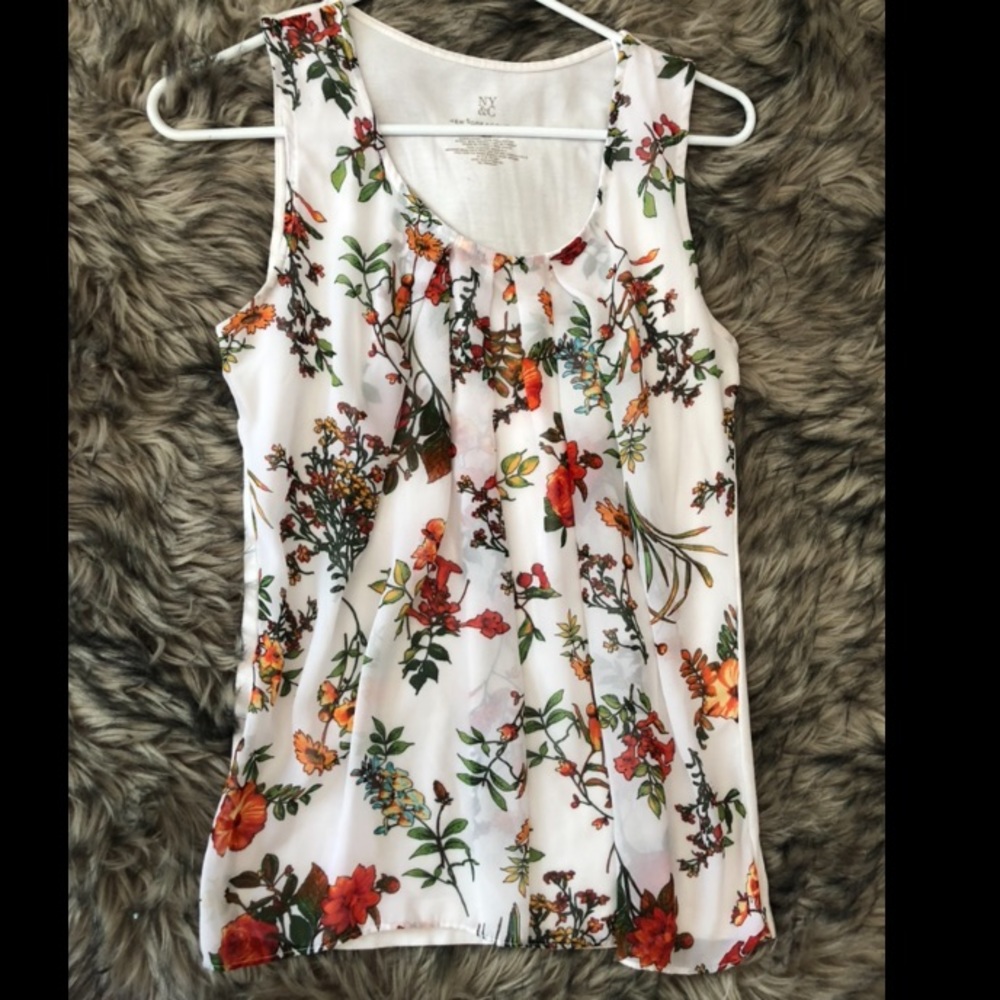 New York and Company Floral Blouse